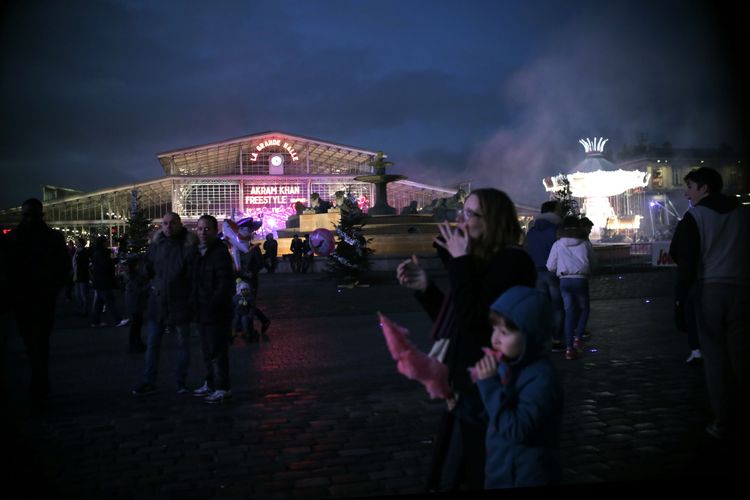 Mother and son eating candy floss at la Villette
