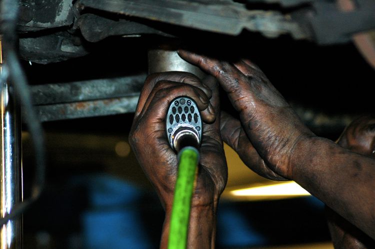 Mechanic hands at work